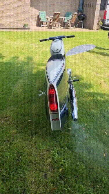 MZ ES 150/250 năm 1968 được tùy chỉnh thành "Streamliner", một thiết kế khí động học do kỹ sư...