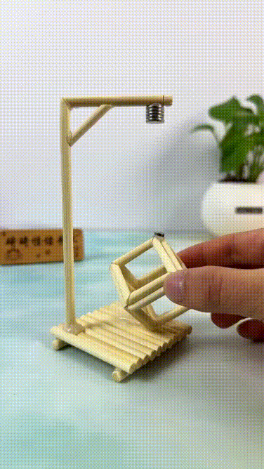 Dành cho anh em thích DIY có thể làm trang trí bàn làm việc hay là cho con nhỏ cũng rất hay