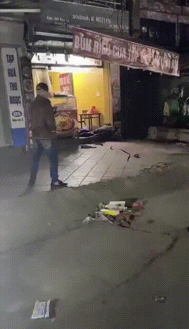 Tối qua tại bún riêu Huyền Anh Đền Lừ, Hà Nội