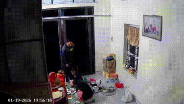 Chồng Vũ Phu nổi nóng đánh đập Vợ