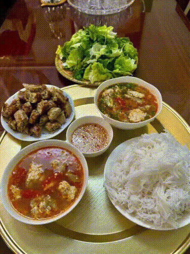 Ăn tối ngon nhé anh chị em! :D