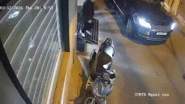 Rangerover cũng đẹp ấy, nhưng tầm này chủ xe SH tiện xăng dầu đang bất ổn chọn dần cho mình 1 con...