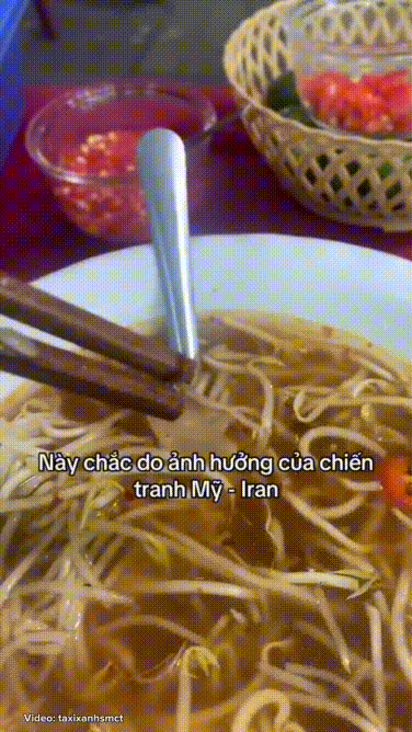 Đao pháp của chủ quán thật lợi hại. Tại hạ bái phục :D