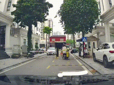 Sáng 25/8/2026, mạng xã hội lan truyền đoạn video ghi lại cảnh một nam tài xế xe công nghệ bị bảo...