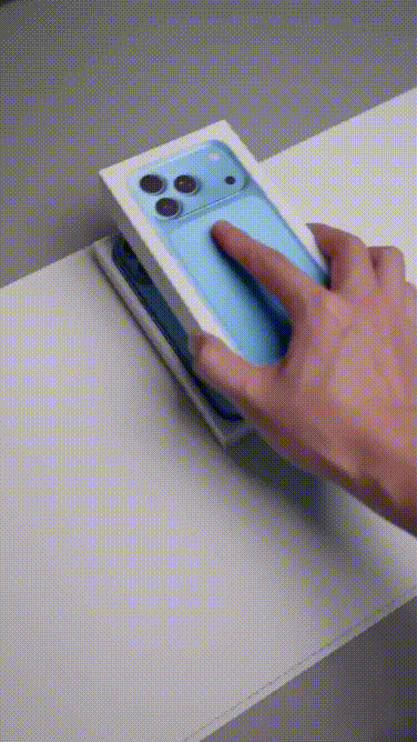 MajinBu unboxing Apple iPhone 18 Pro màu Blue