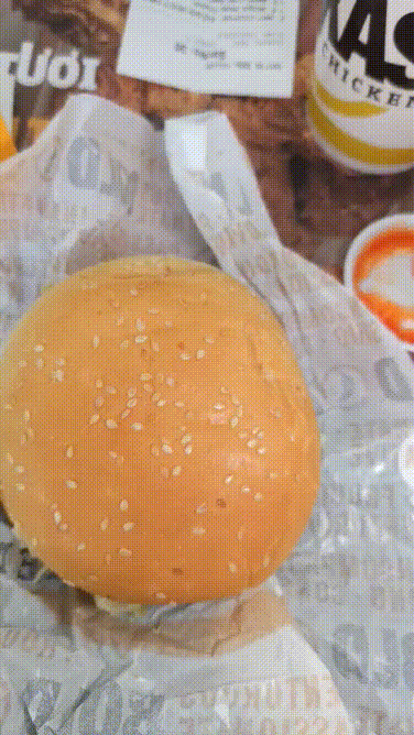 Ăn trưa như này ngon quá