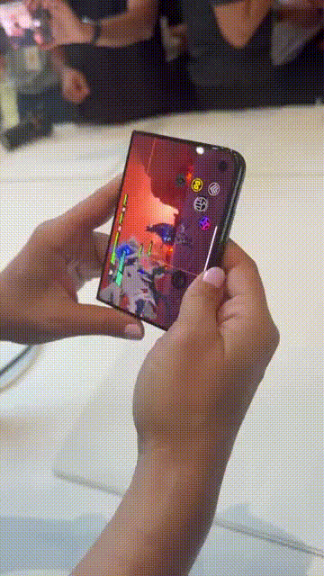 Gaming in iPhone Duo