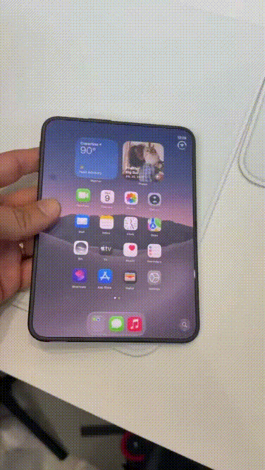 Nhìn cái màn trong của iPhone Duo đục đục mờ mờ nhìn khó chịu thiệt